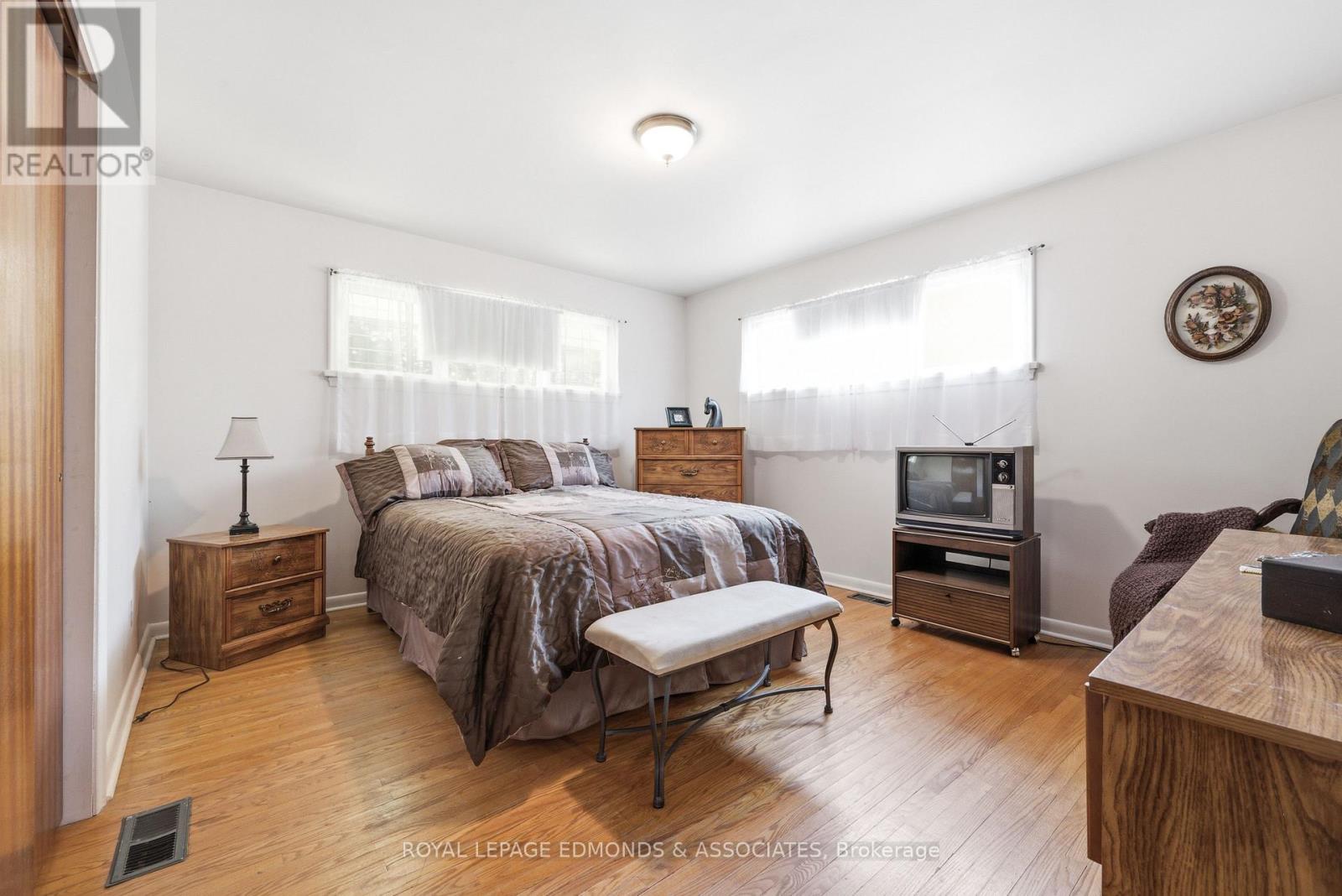 28 Barry Street, Laurentian Valley, Ontario  K8A 7L5 - Photo 25 - X13467120