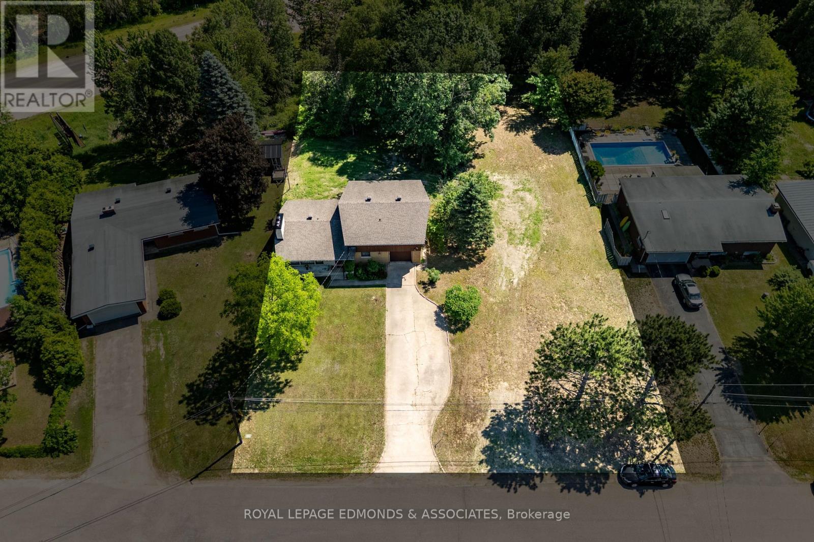 28 Barry Street, Laurentian Valley, Ontario  K8A 7L5 - Photo 44 - X13467120