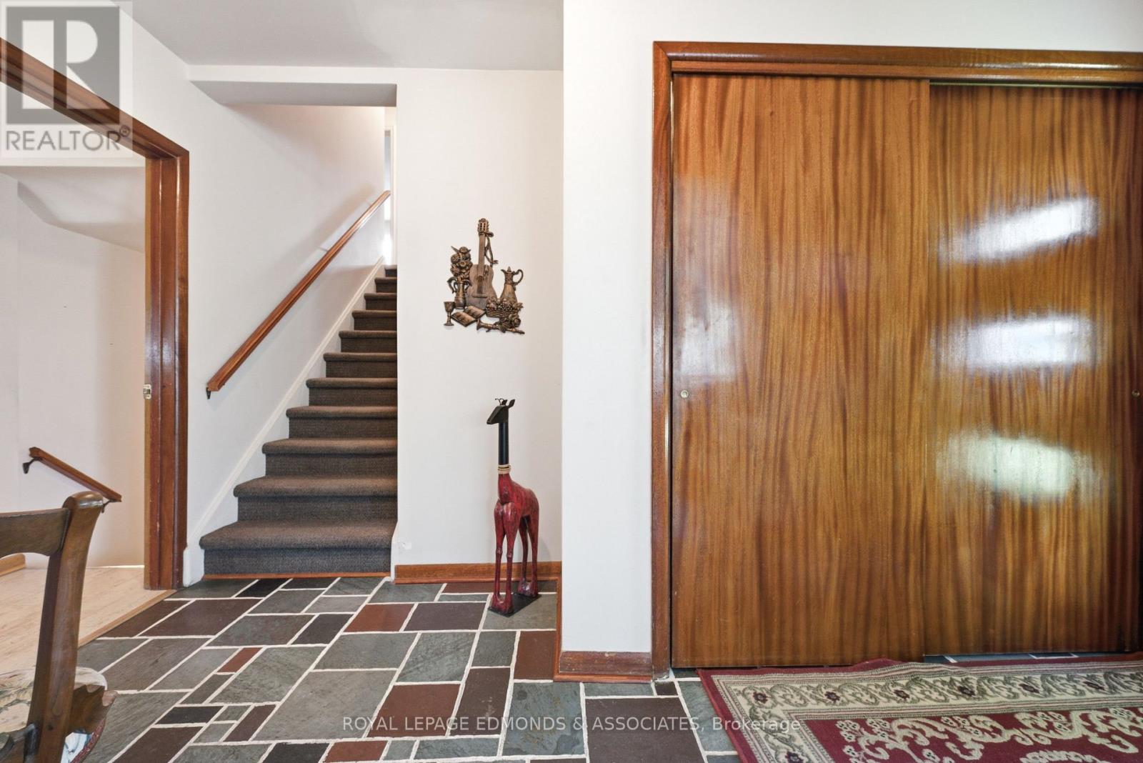 28 Barry Street, Laurentian Valley, Ontario  K8A 7L5 - Photo 8 - X13467120