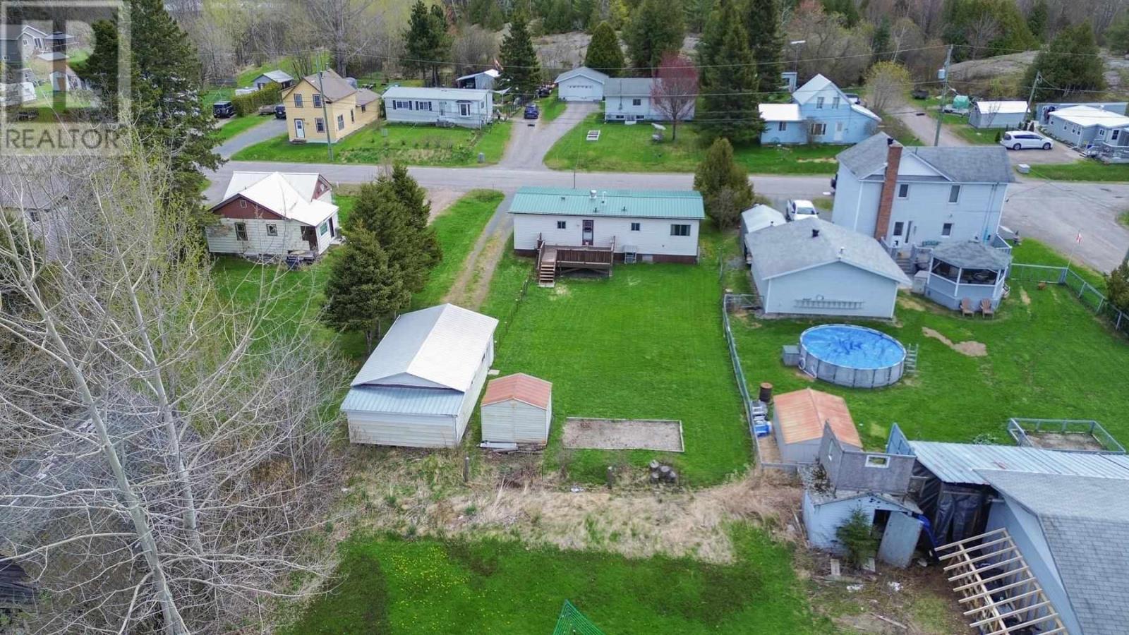 376 Boyle St, Thessalon, Ontario  P0R 1L0 - Photo 4 - SM261131