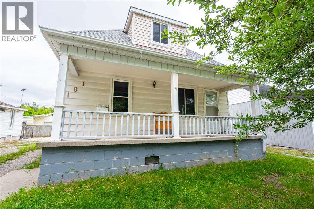 181 Campbell Street, Sarnia, Ontario  N7T 2G6 - Photo 2 - 26013599