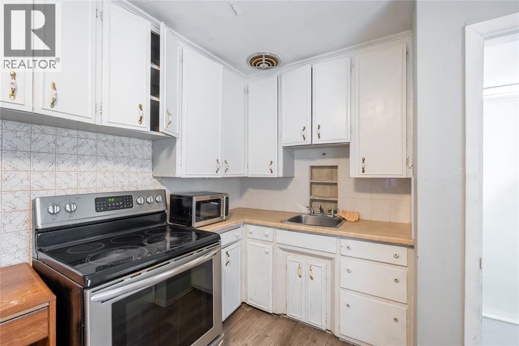 181 Campbell Street, Sarnia, Ontario  N7T 2G6 - Photo 7 - 26013599