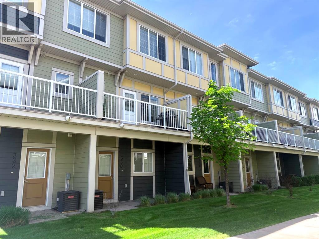 330 Marquis Lane Se, Calgary, Alberta  T3M 2G6 - Photo 2 - A2296669