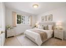 1055 Lawrence Avenue Unit# 102, Kelowna, BC V1Y 6M3