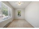 1055 Lawrence Avenue Unit# 102, Kelowna, BC V1Y 6M3