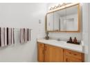 1055 Lawrence Avenue Unit# 102, Kelowna, BC V1Y 6M3