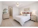 1055 Lawrence Avenue Unit# 102, Kelowna, BC V1Y 6M3