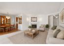 1055 Lawrence Avenue Unit# 102, Kelowna, BC V1Y 6M3