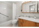 1055 Lawrence Avenue Unit# 102, Kelowna, BC V1Y 6M3