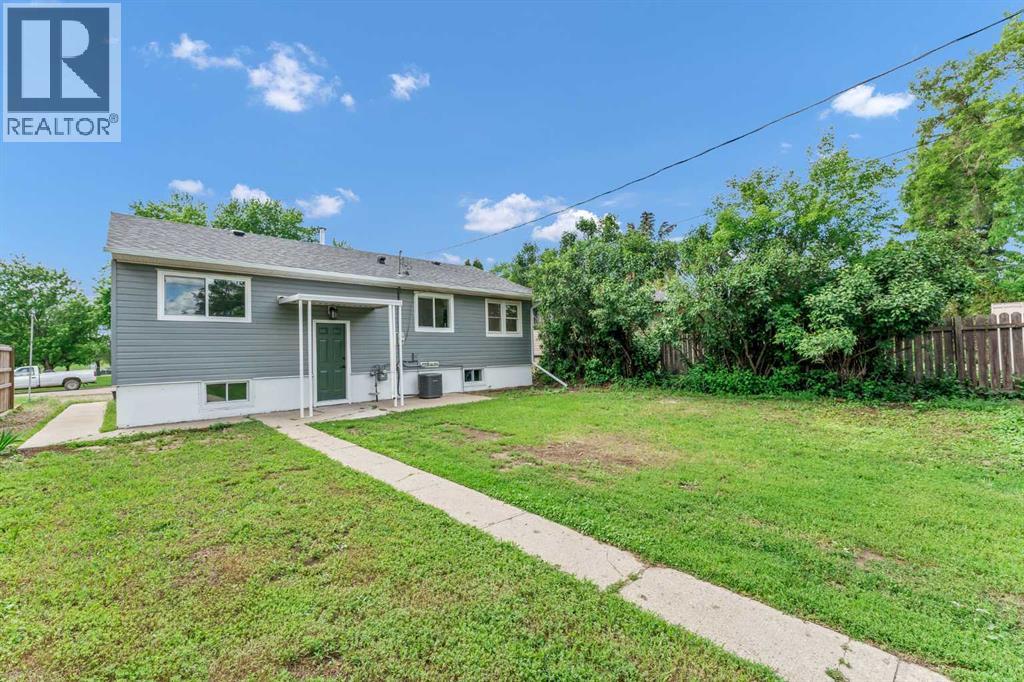 1005 Bullivant Crescent SW, Medicine Hat, Alberta  T1A 5G7 - Photo 37 - A2322342