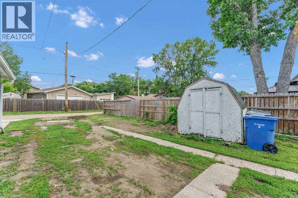 1005 Bullivant Crescent SW, Medicine Hat, Alberta  T1A 5G7 - Photo 40 - A2322342
