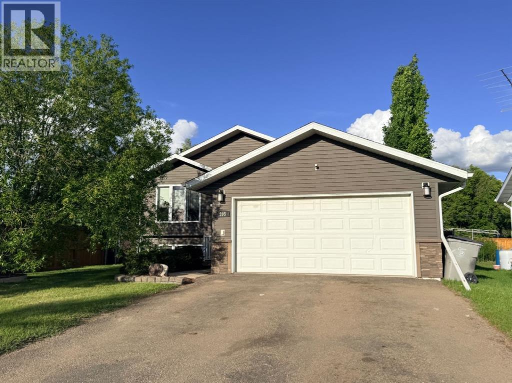 205 4 Street W, lashburn, Saskatchewan