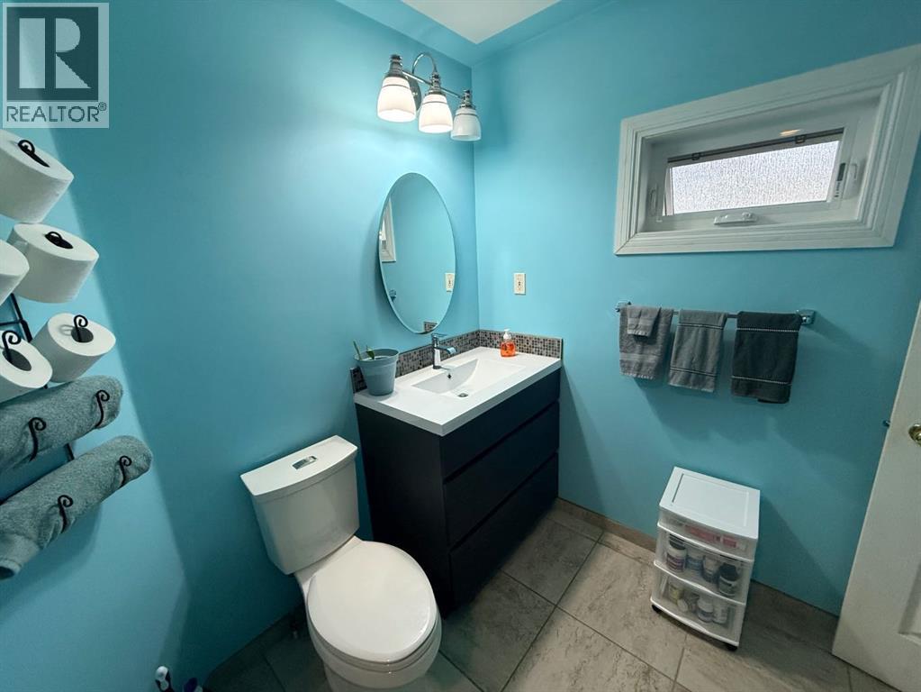 205 4 Street W, Lashburn, Saskatchewan  S0M 1H0 - Photo 11 - A2322671