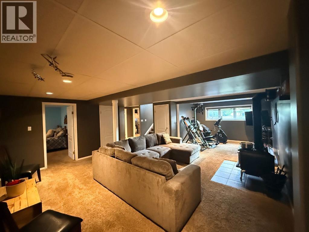 205 4 Street W, Lashburn, Saskatchewan  S0M 1H0 - Photo 18 - A2322671