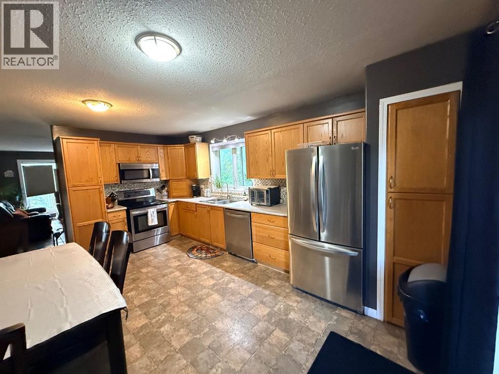 205 4 Street W, Lashburn, Saskatchewan  S0M 1H0 - Photo 6 - A2322671