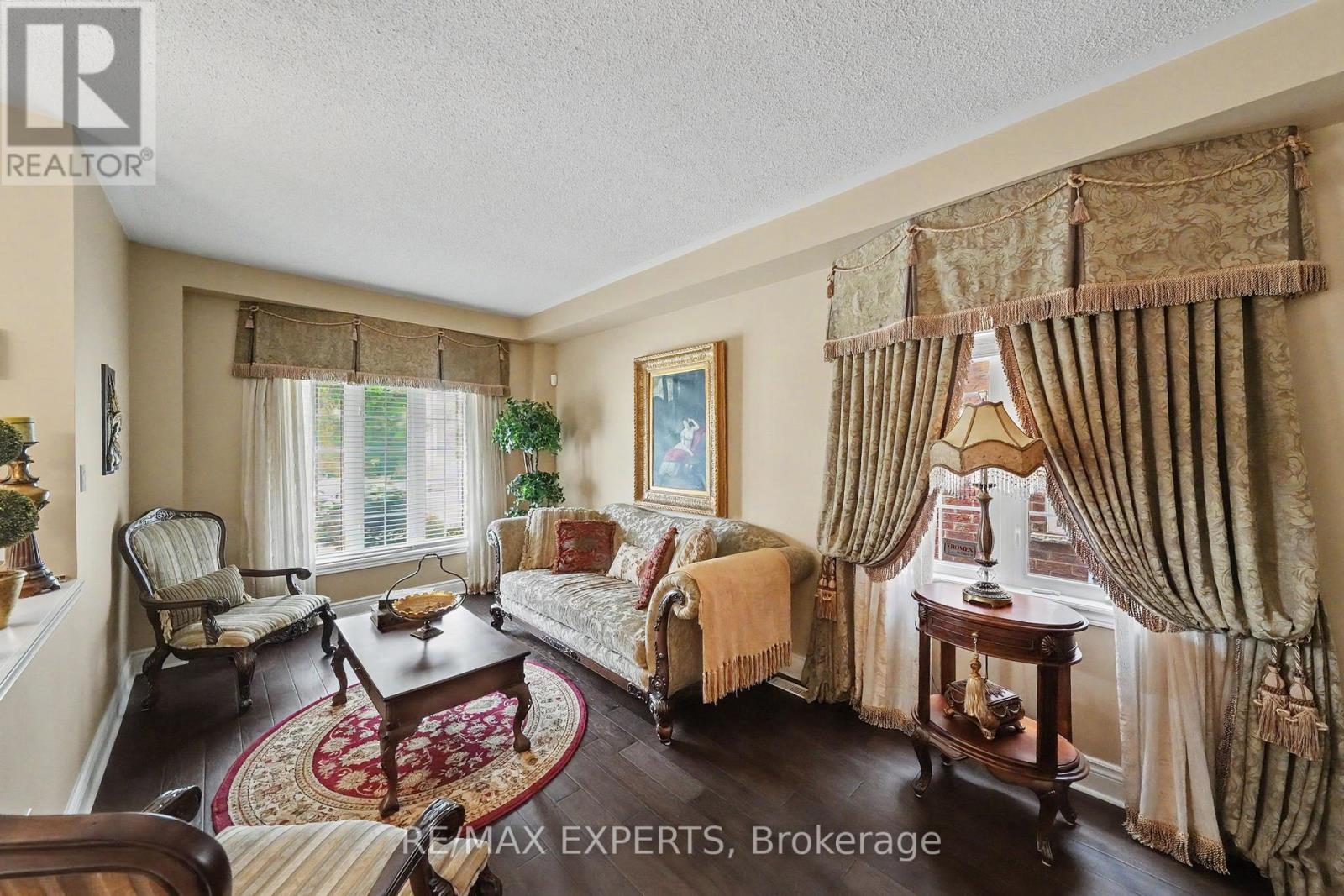 46 Battleford Avenue, Vaughan, Ontario  L4H 2L9 - Photo 2 - N13466542