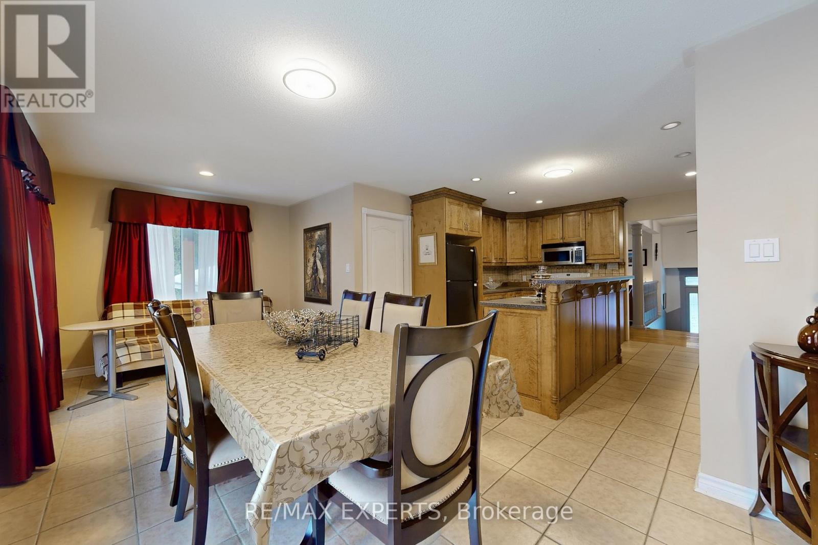 3180 FLEMING BOULEVARD, Innisfil, Ontario