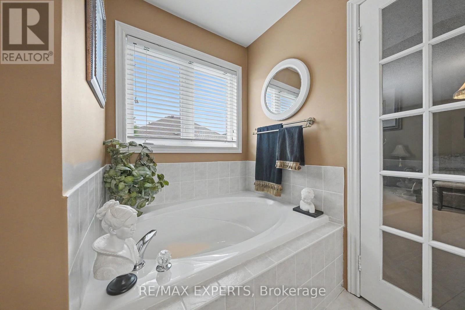 46 Battleford Avenue, Vaughan, Ontario  L4H 2L9 - Photo 11 - N13466542