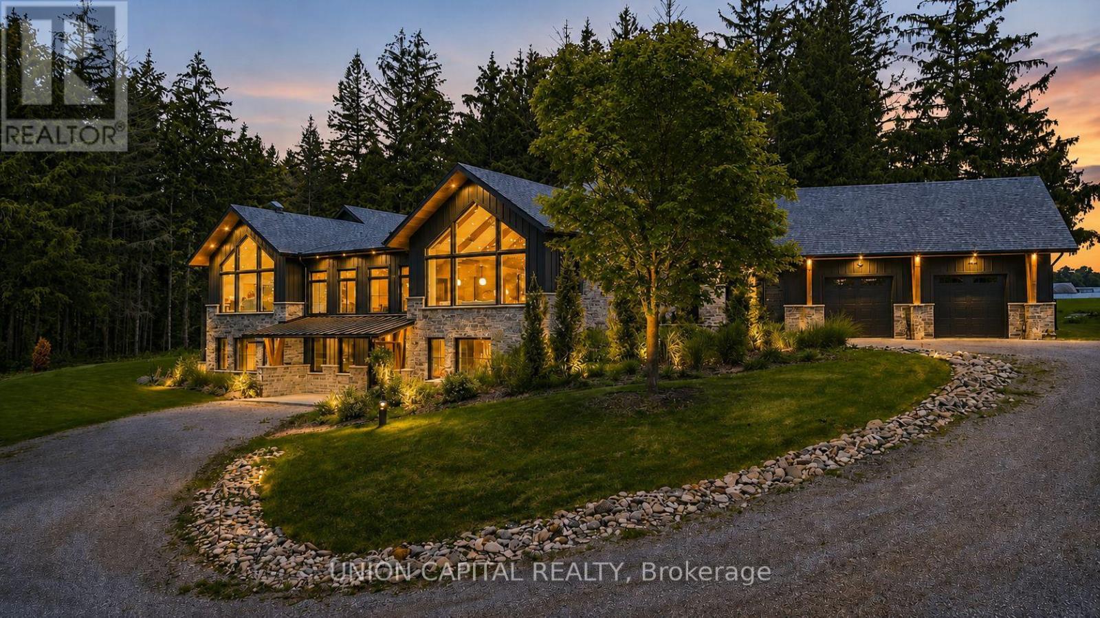 284 DAVIS DRIVE, Uxbridge, Ontario