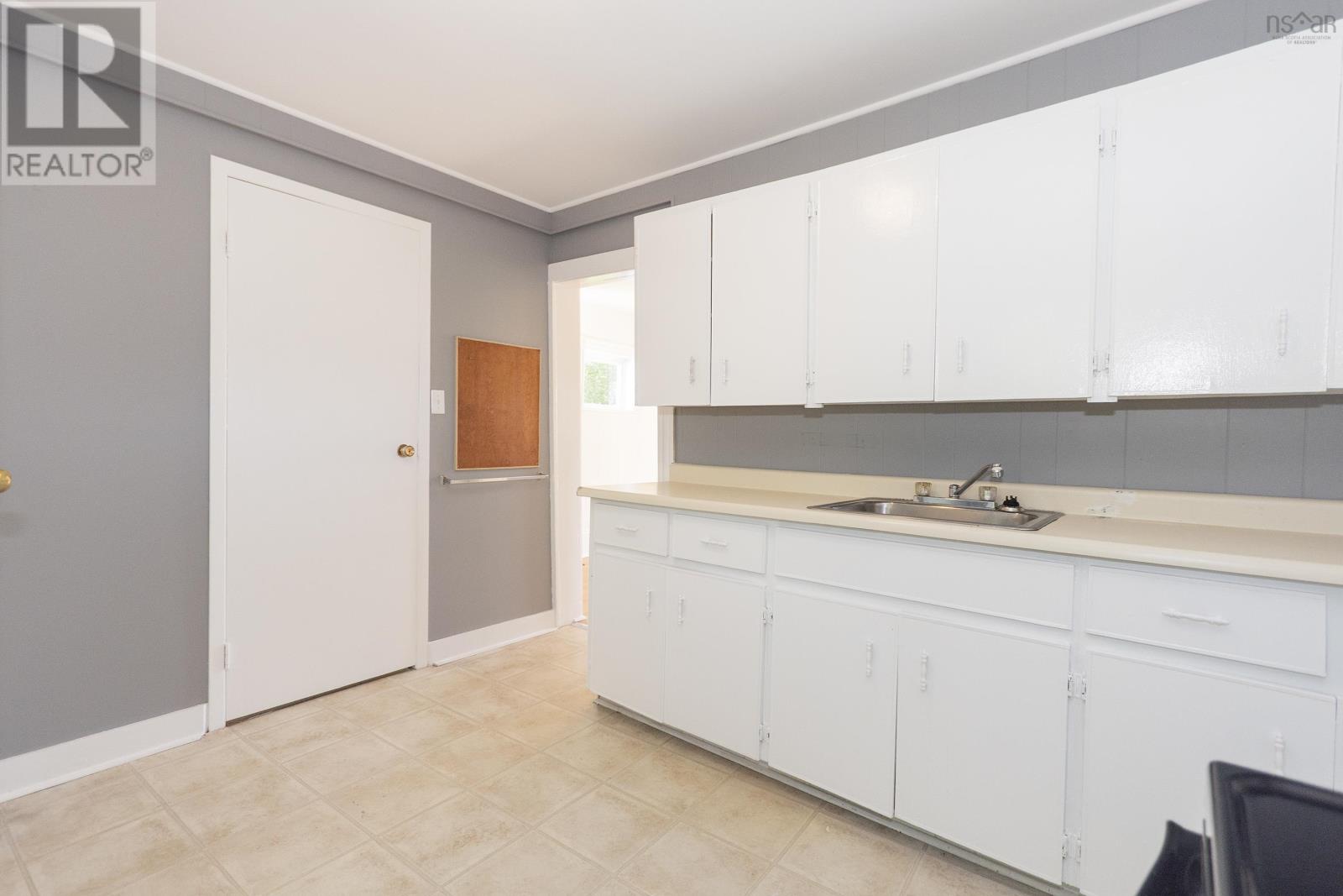 12 Clarence Street, Springhill, Nova Scotia  B0M 1X0 - Photo 15 - 202615010
