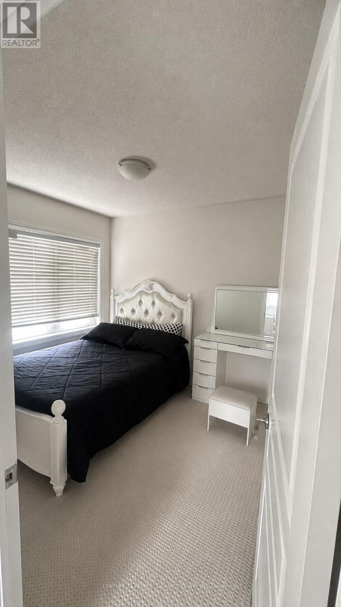 63 Borrelli Drive, Brampton, Ontario  L6Y 5W9 - Photo 7 - W13467060