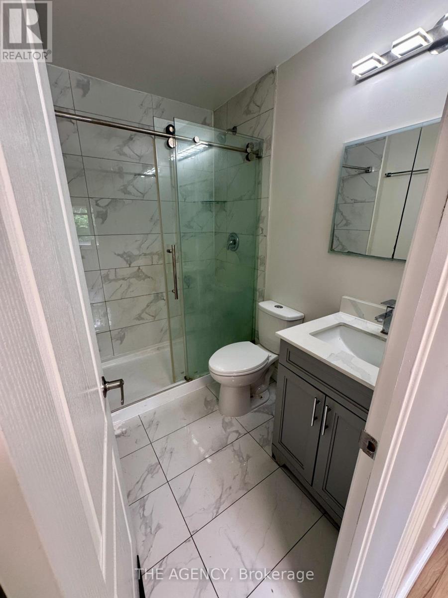 2720 Windjammer Road, Mississauga, Ontario  L5L 1T7 - Photo 16 - W13467098
