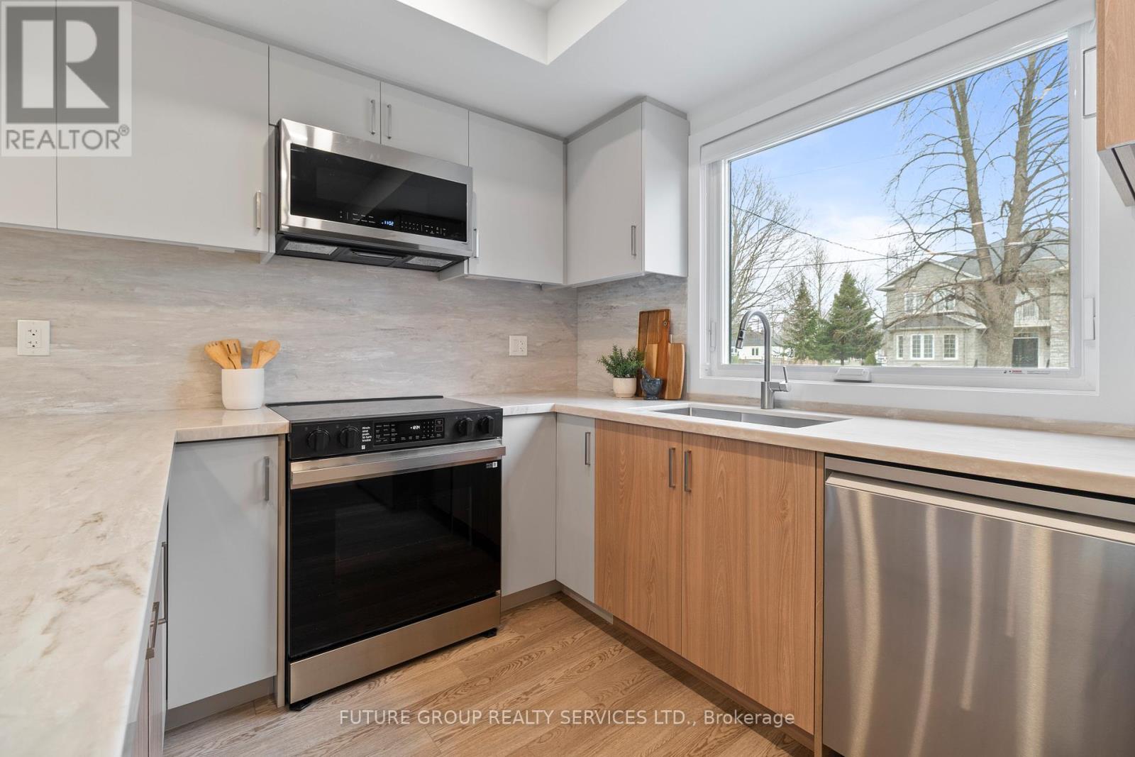 Unit 1 - 34 Poplar Avenue, Toronto, Ontario  M9B 3R4 - Photo 10 - W13467104
