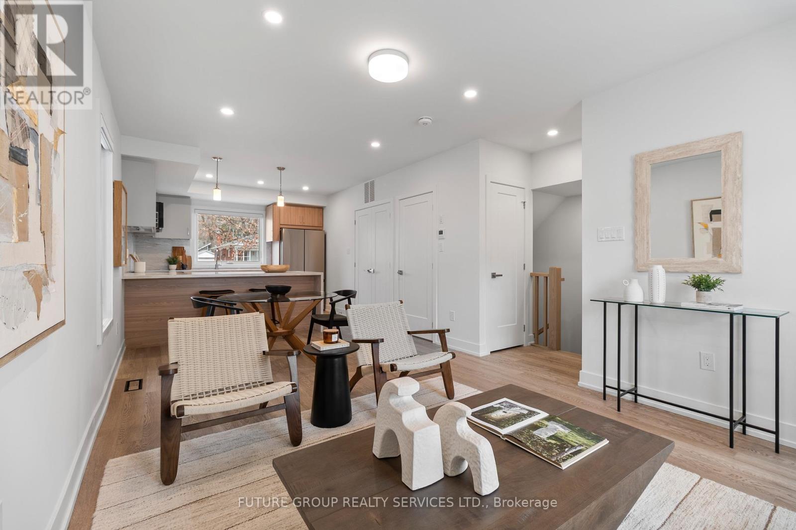 Unit 1 - 34 Poplar Avenue, Toronto, Ontario  M9B 3R4 - Photo 4 - W13467104