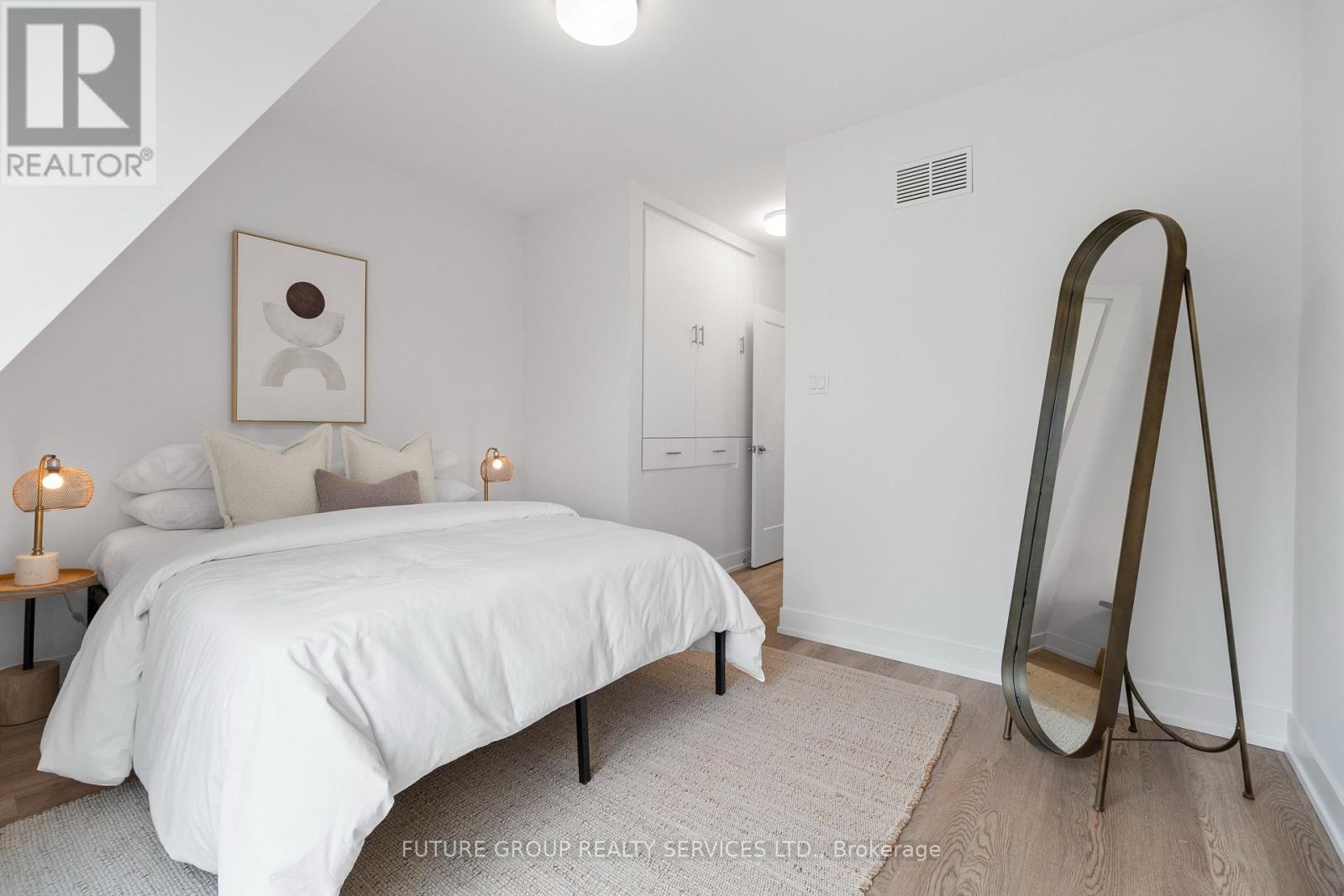 Unit 4 - 34 Poplar Avenue, Toronto, Ontario  M9B 3R4 - Photo 18 - W13467106