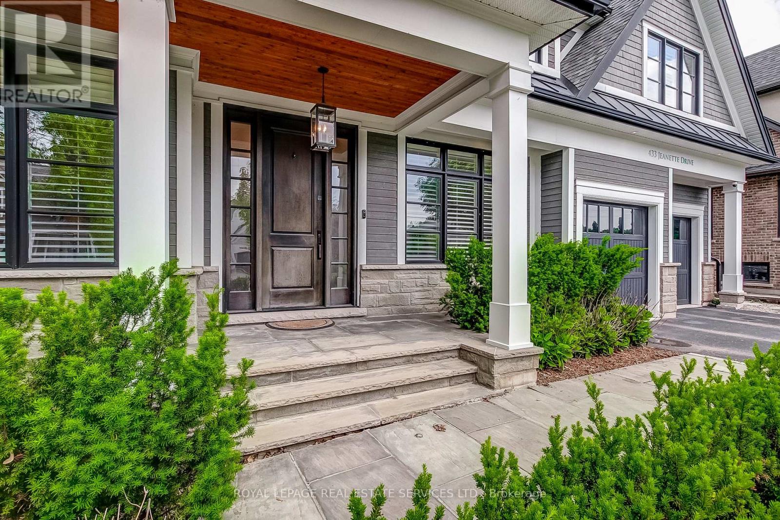 433 Jeanette Drive, Oakville, Ontario  L6K 1M6 - Photo 2 - W13467146