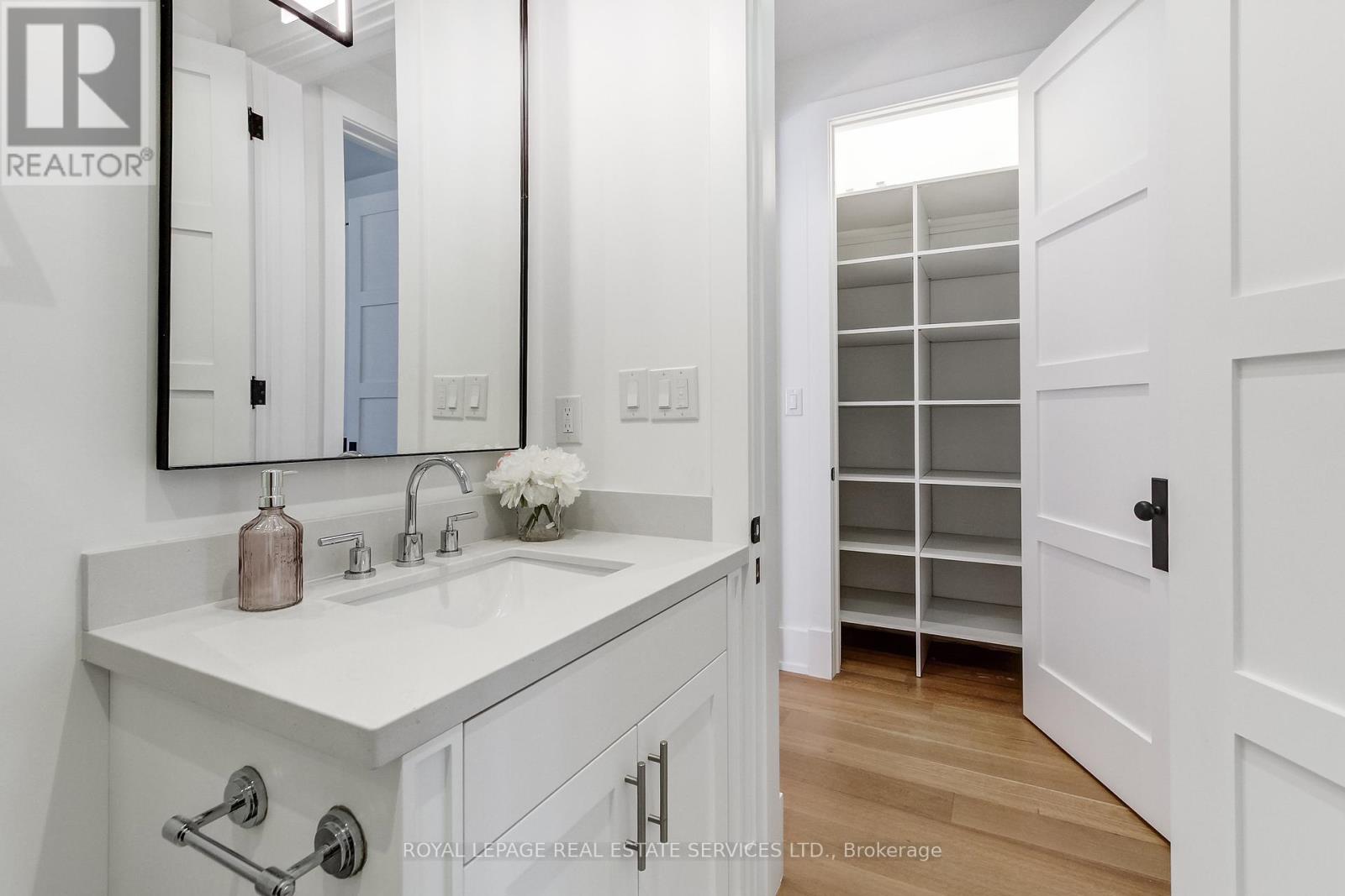 433 Jeanette Drive, Oakville, Ontario  L6K 1M6 - Photo 43 - W13467146