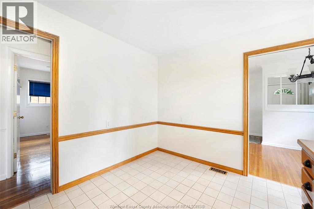 941 Westchester, Windsor, Ontario N8S 3Y8 - Photo 17 - 26014622