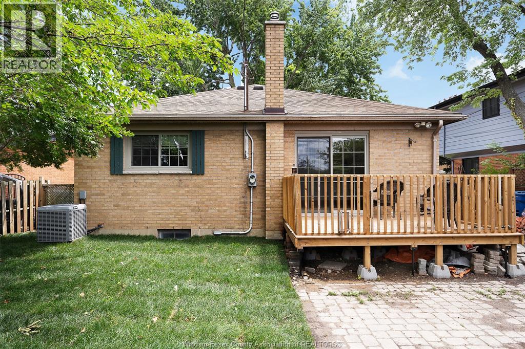 941 Westchester, Windsor, Ontario N8S 3Y8 - Photo 8 - 26014622