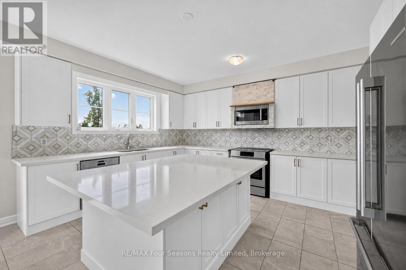 203 Coates Drive, Clearview (Stayner), Ontario  L0M 1S0 - Photo 14 - S13467204