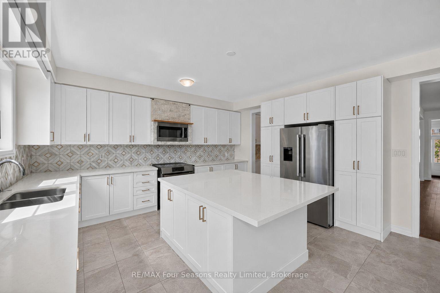 203 Coates Drive, Clearview (Stayner), Ontario  L0M 1S0 - Photo 16 - S13467204