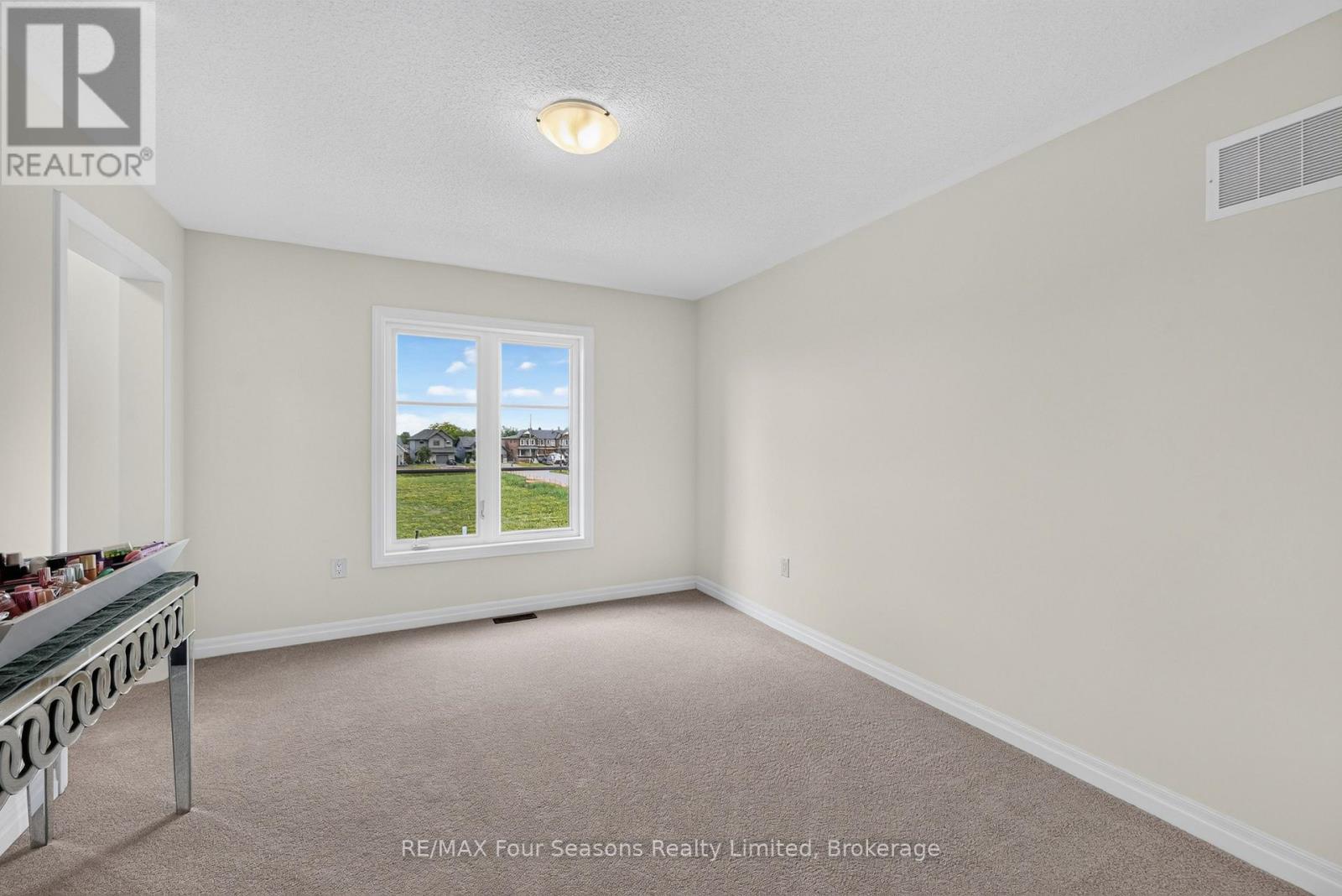 203 Coates Drive, Clearview (Stayner), Ontario  L0M 1S0 - Photo 26 - S13467204