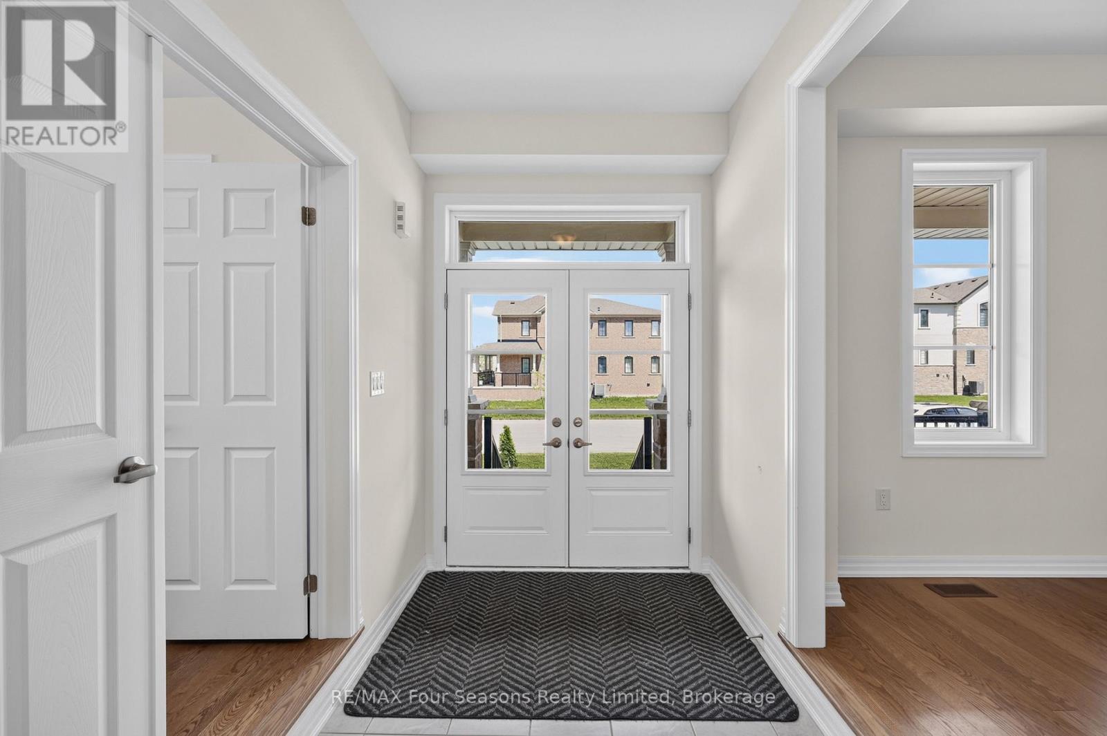 203 Coates Drive, Clearview (Stayner), Ontario  L0M 1S0 - Photo 6 - S13467204