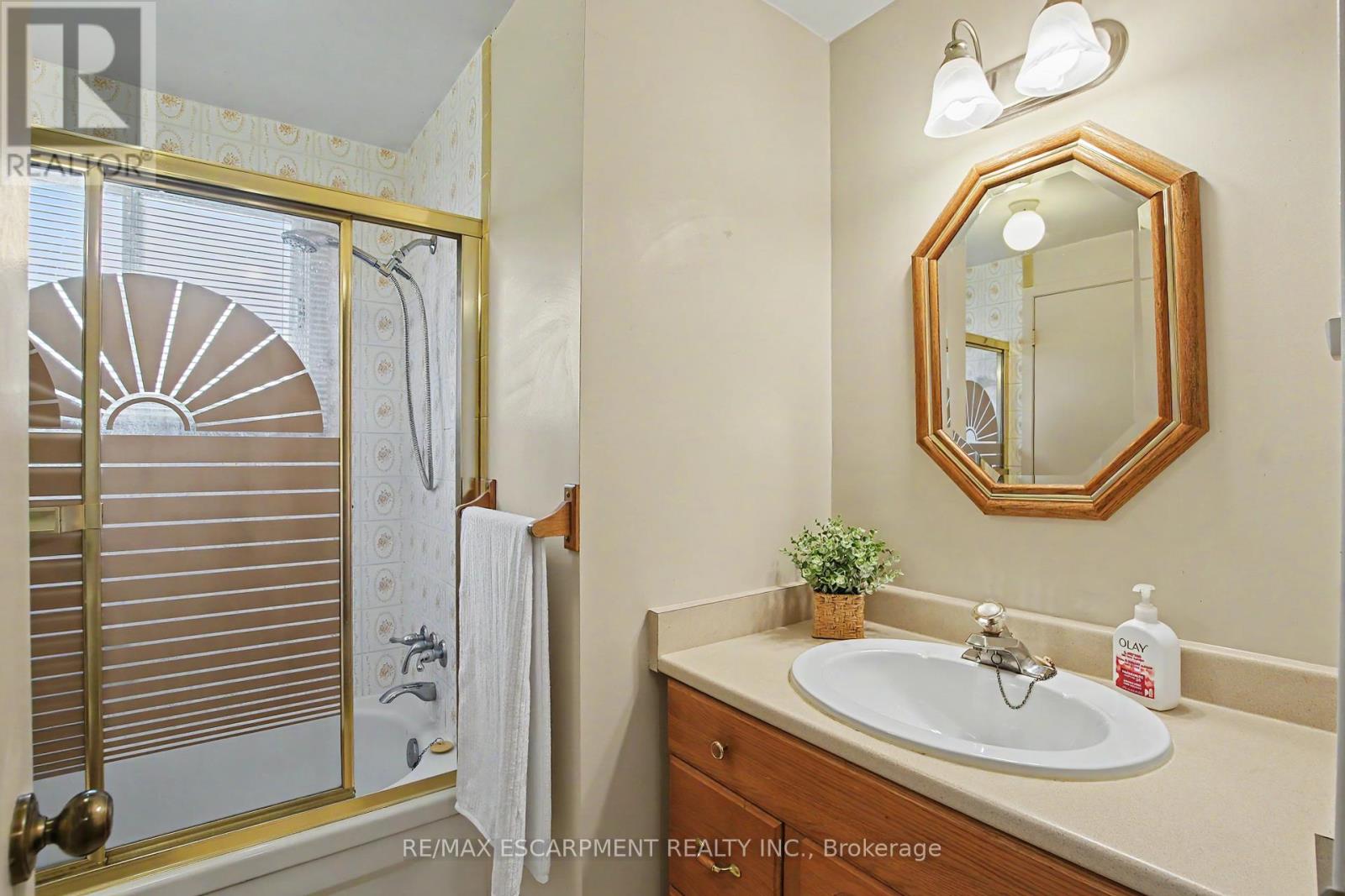 196 Guildwood Drive, Hamilton, Ontario  L9C 6S5 - Photo 26 - X13467056
