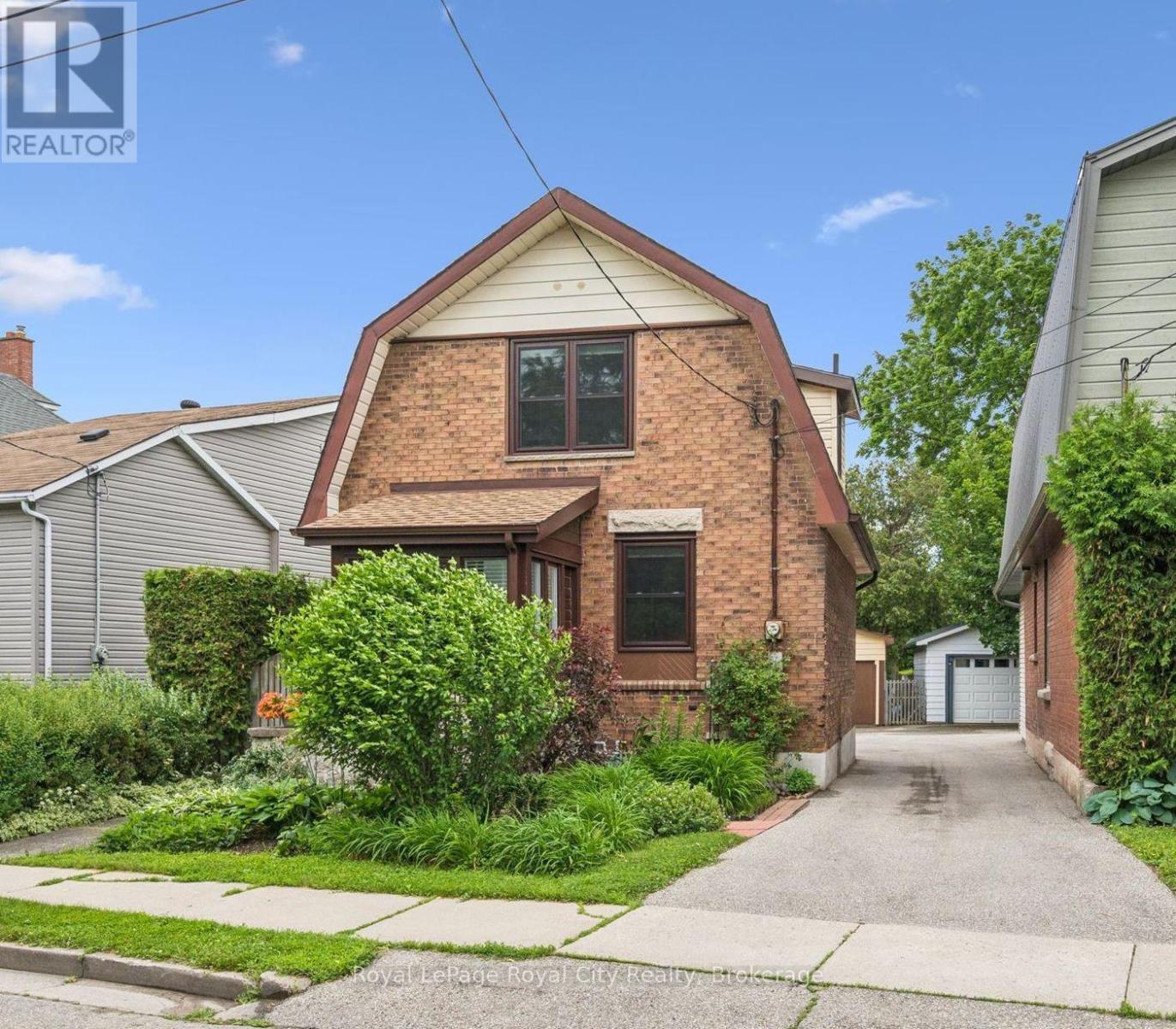 42 INKERMAN STREET, guelph (junction/onward willow), Ontario