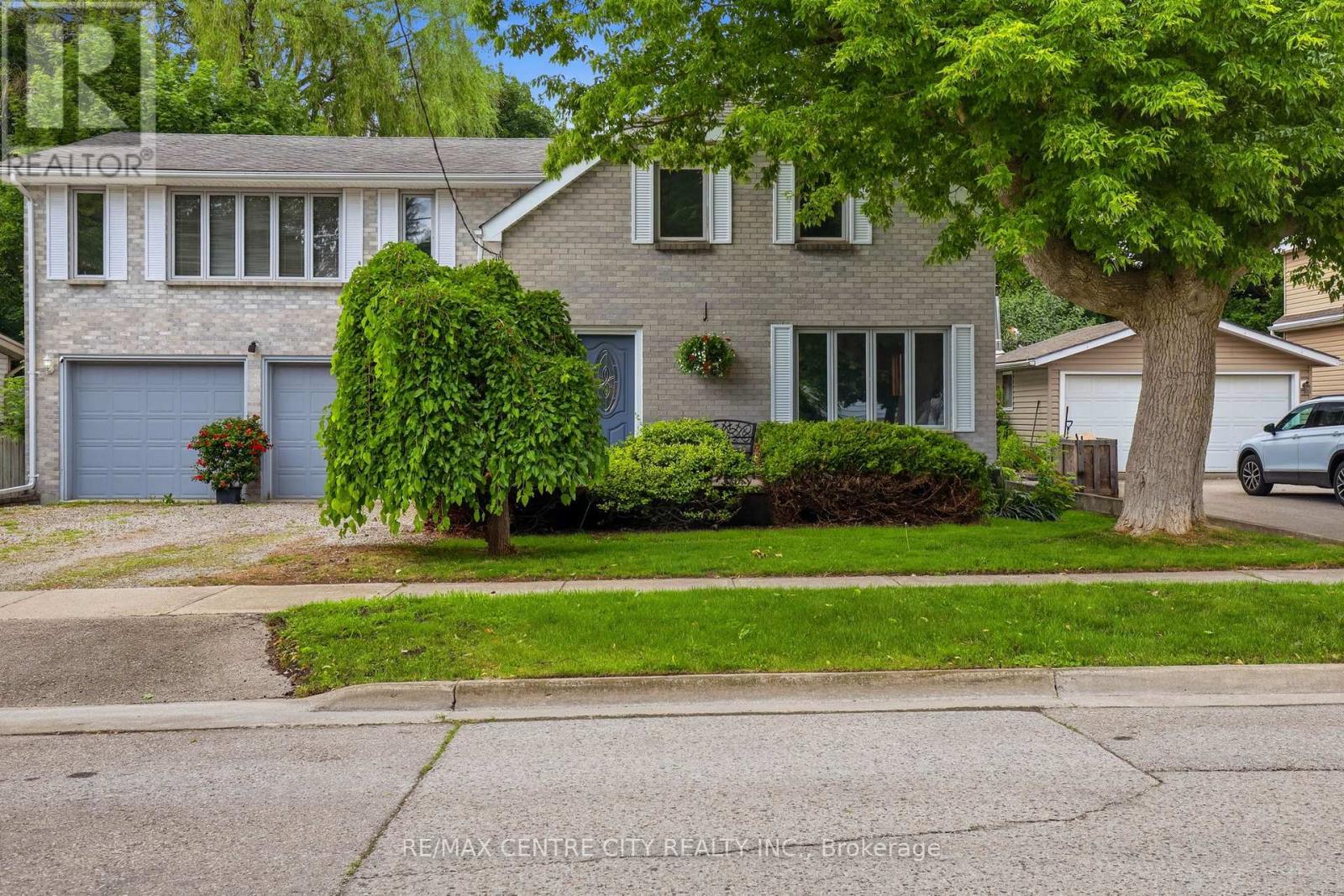 85 STUART STREET, London East, Ontario
