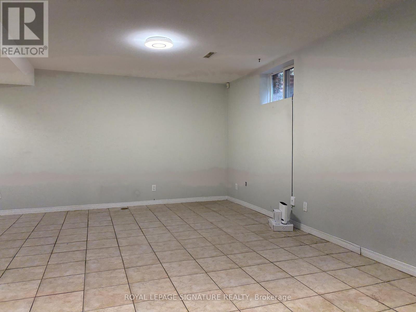 Bsmt - 885 Runningbrook Drive, Mississauga, Ontario  L4Y 2S4 - Photo 3 - W13102326