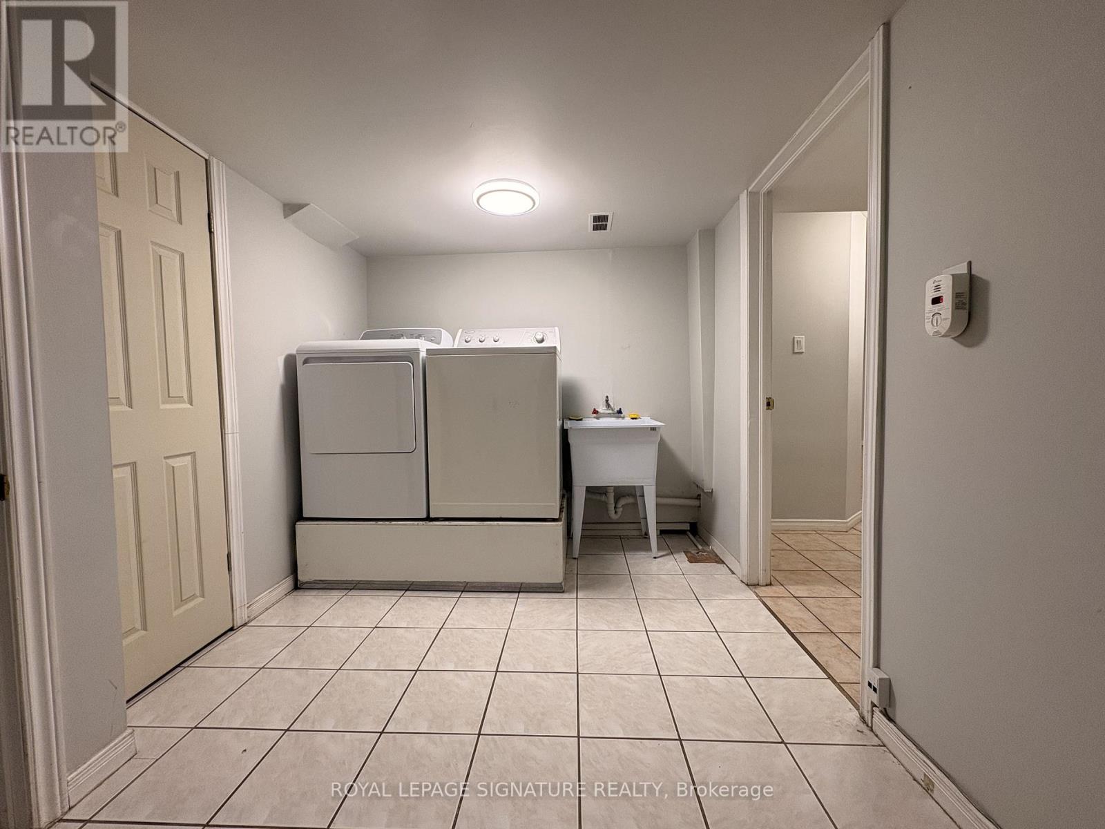 Bsmt - 885 Runningbrook Drive, Mississauga, Ontario  L4Y 2S4 - Photo 6 - W13102326