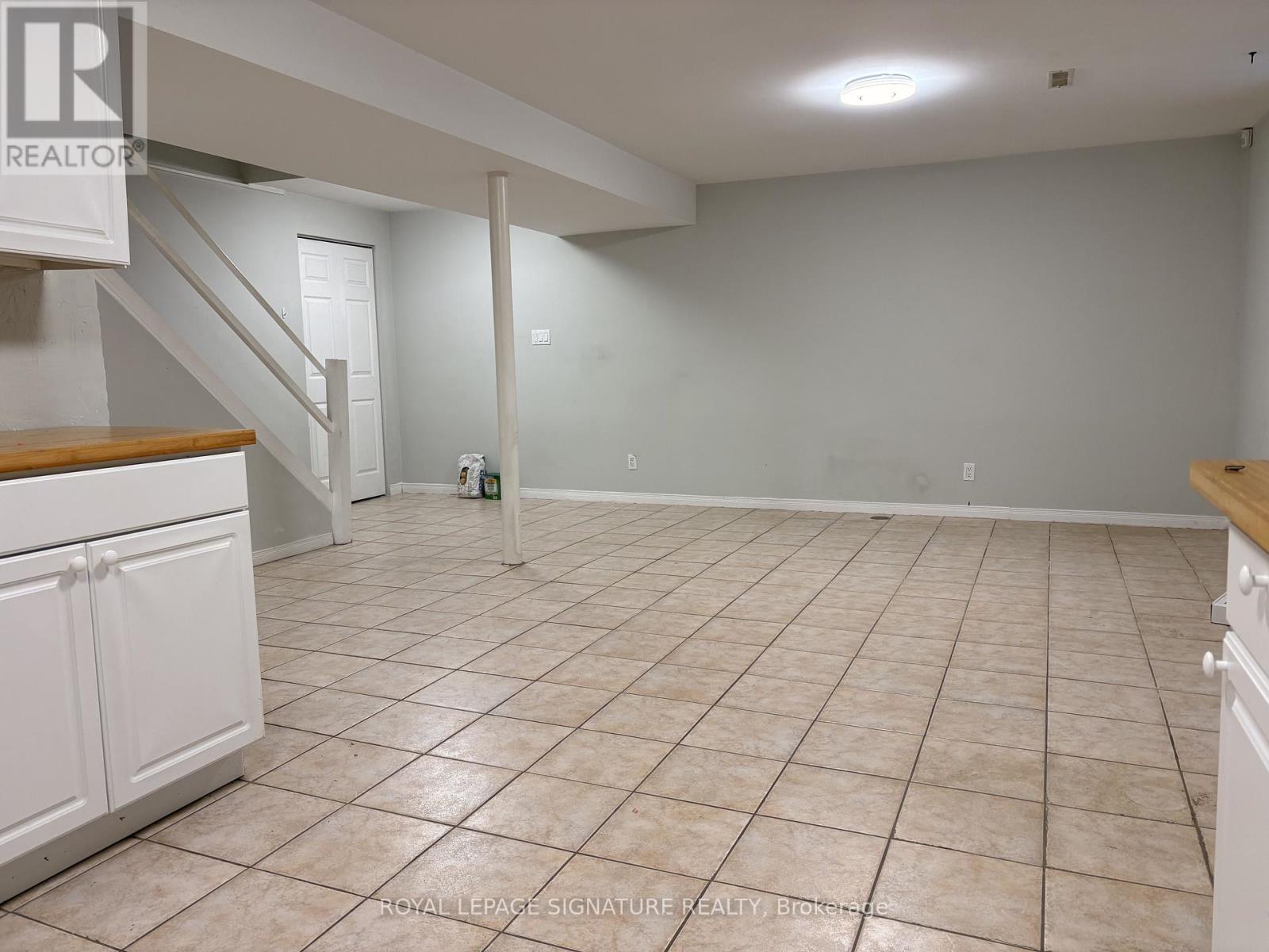 Bsmt - 885 Runningbrook Drive, Mississauga, Ontario  L4Y 2S4 - Photo 2 - W13102326