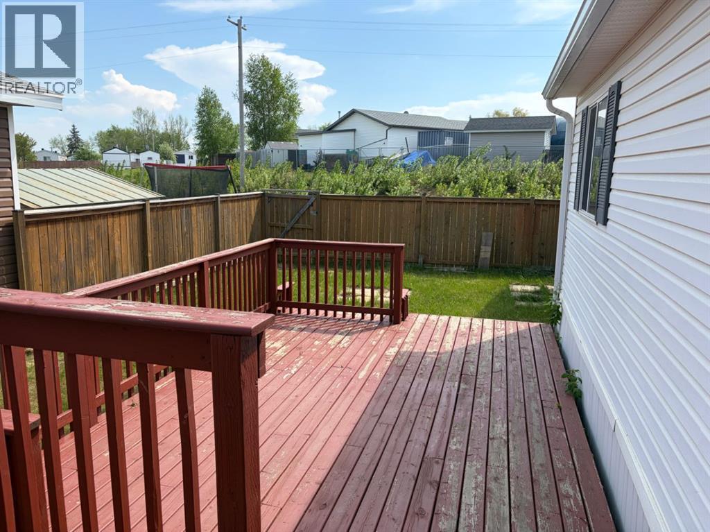 300 Grandview Crescent, Fort Mcmurray, Alberta  T9H 4Y1 - Photo 3 - A2303527