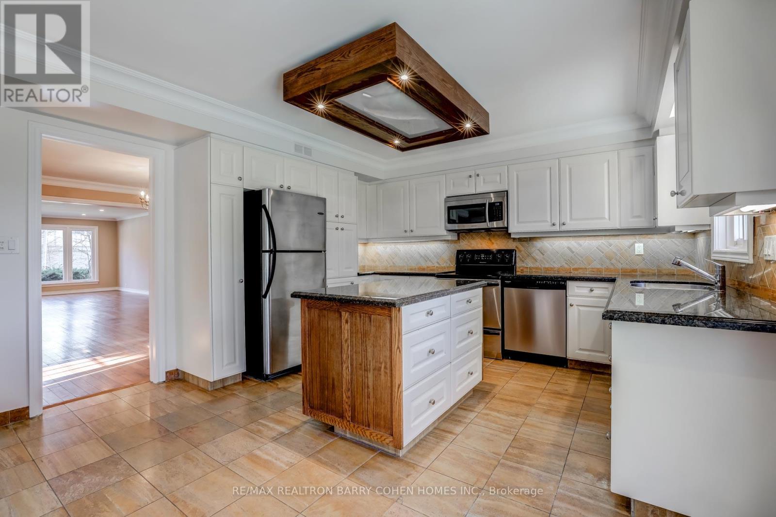 9 Sonata Crescent, Toronto, Ontario  M3B 2C3 - Photo 10 - C13467180