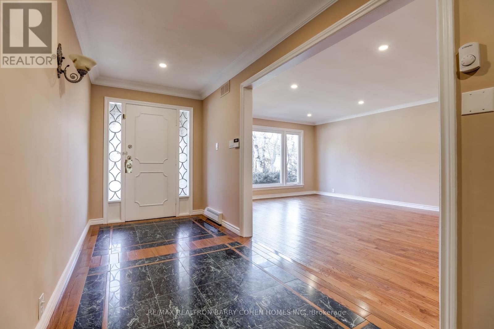 9 Sonata Crescent, Toronto, Ontario  M3B 2C3 - Photo 2 - C13467180