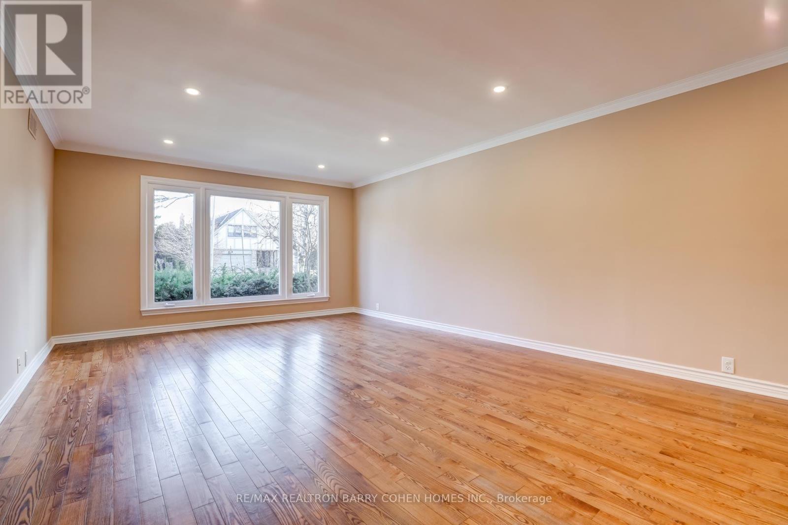 9 Sonata Crescent, Toronto, Ontario  M3B 2C3 - Photo 3 - C13467180