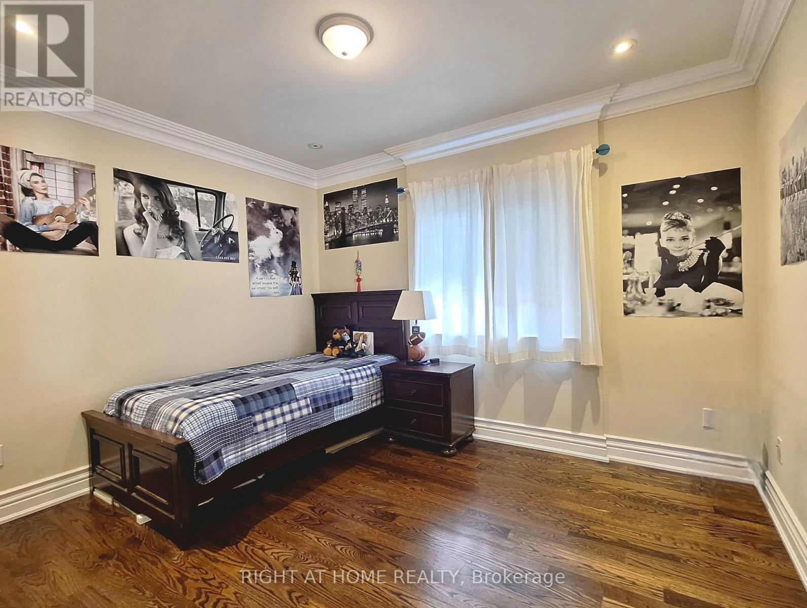 378 Douglas Avenue, Toronto, Ontario  M5M 1H4 - Photo 16 - C13467222