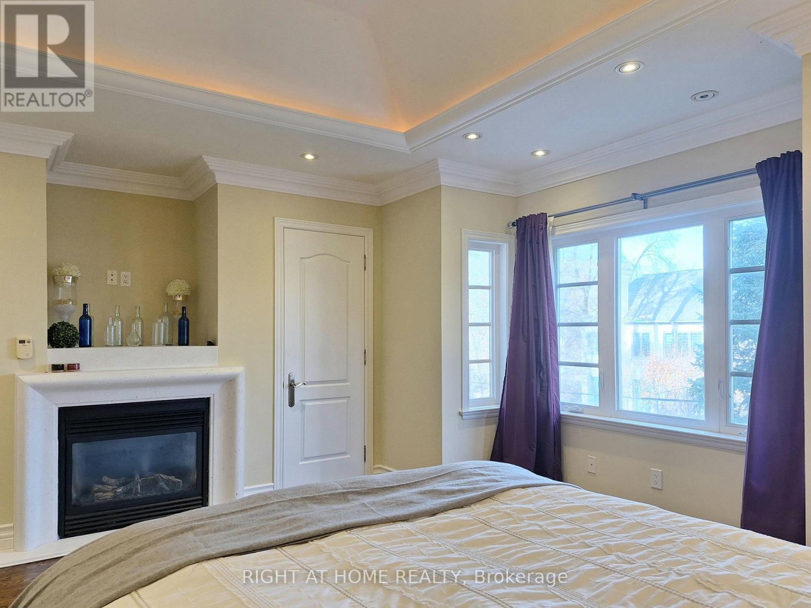 378 Douglas Avenue, Toronto, Ontario  M5M 1H4 - Photo 24 - C13467222