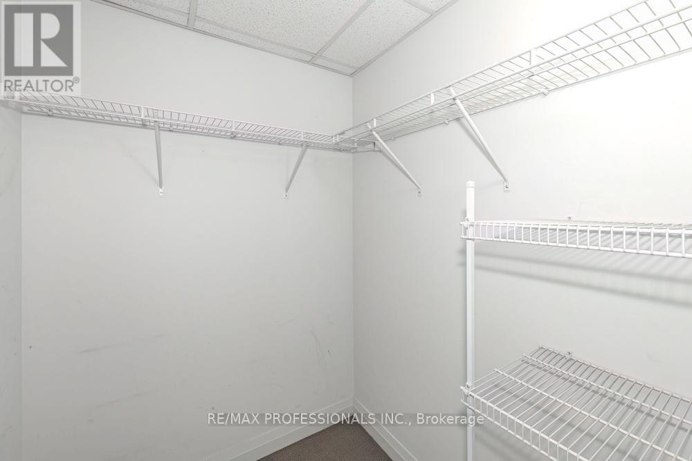 1301 - 5 Valhalla Inn Road, Toronto, Ontario  M9B 1S9 - Photo 19 - W13013338